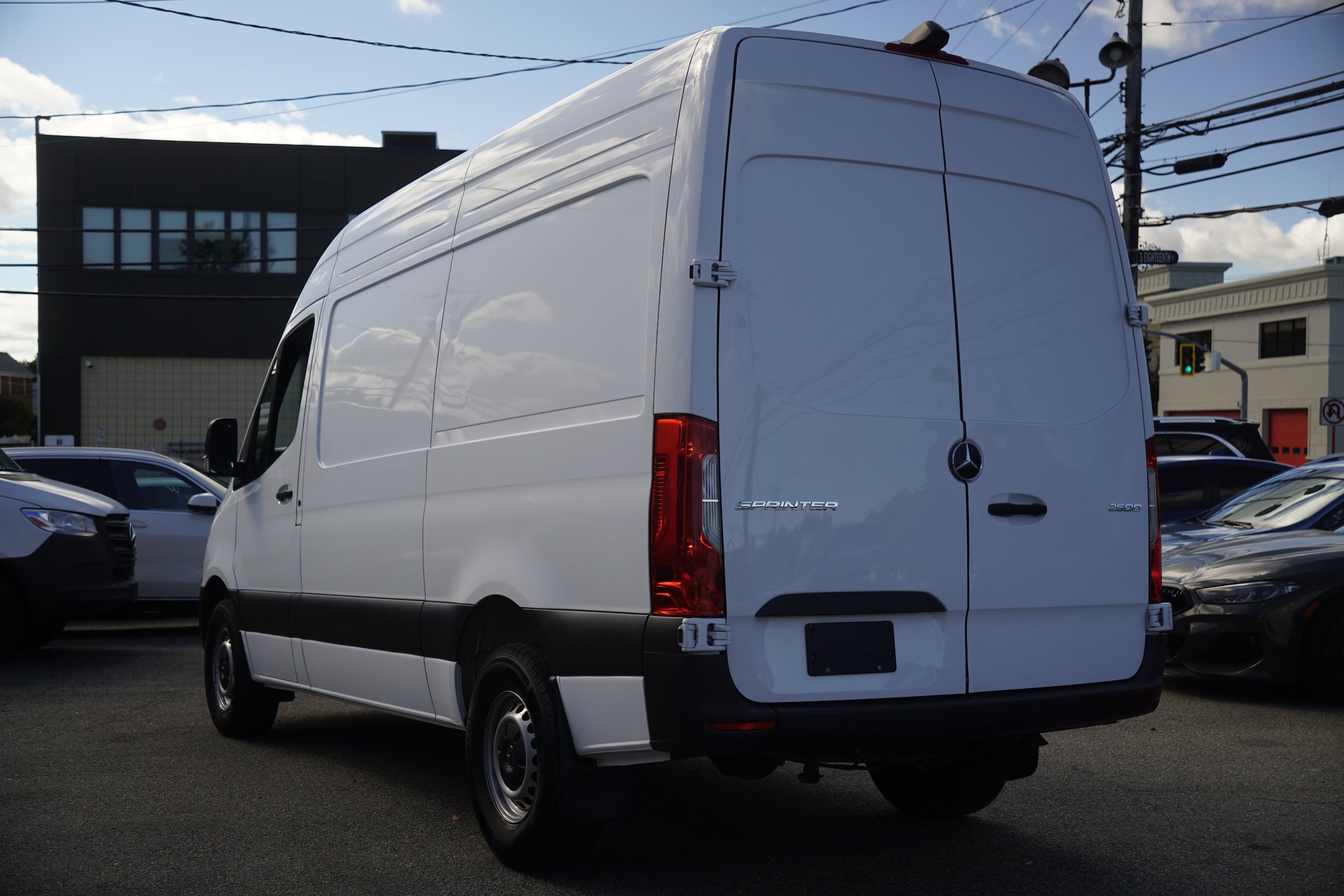 Used 2025 Mercedes-Benz Sprinter 2500 image 5