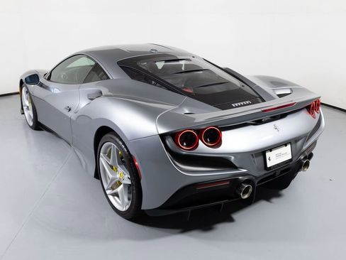 Used 2021 Ferrari F8 Tributo image 15