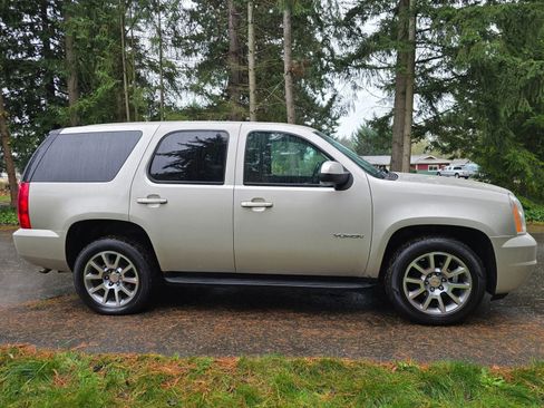 Used 2014 GMC Yukon SLE image 6