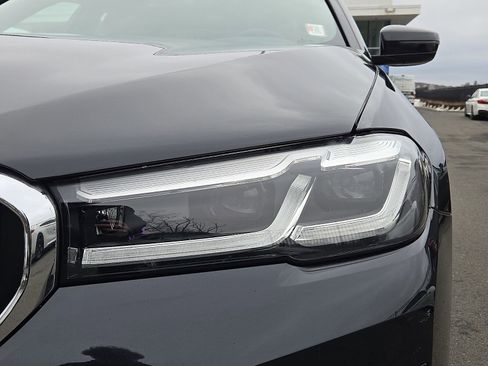 Used 2023 BMW 540i xDrive w/ Convenience Package image 9