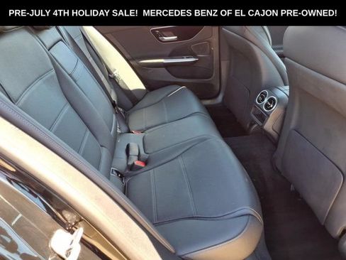Used 2025 Mercedes-Benz C 300 4MATIC Sedan image 19