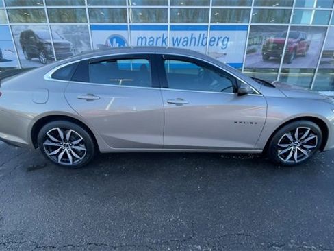 Used 2022 Chevrolet Malibu RS image 9