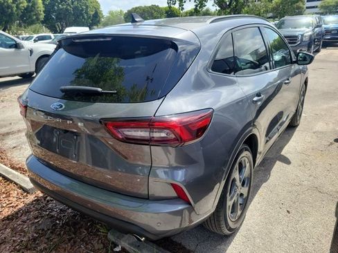 Used 2024 Ford Escape ST-Line w/ Tech Pack #1 FWD image 4
