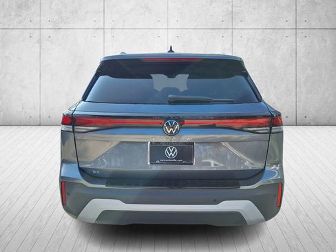Used 2026 Volkswagen Tiguan SE FWD image 4