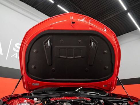Used 2018 Chevrolet Camaro SS RWD image 11