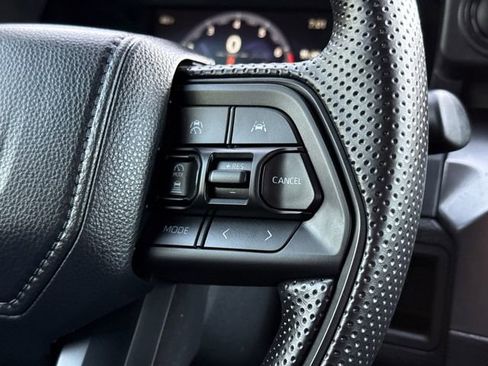 Used 2025 Toyota Tacoma SR5 image 27