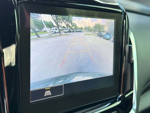 Used 2023 Chevrolet Traverse LT FWD image 25