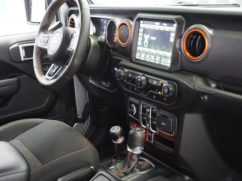 Used 2023 Jeep Gladiator Mojave w/ Trailer Tow Package image 16