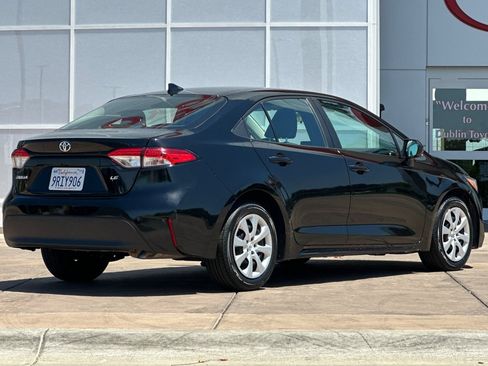 Certified 2023 Toyota Corolla LE FWD image 4