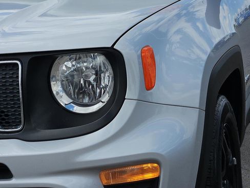 Used 2021 Jeep Renegade Sport FWD image 19