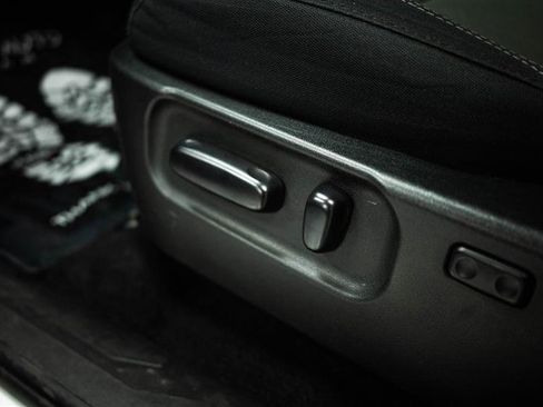 Used 2022 Toyota Tacoma TRD Off-Road w/ Technology Package image 14