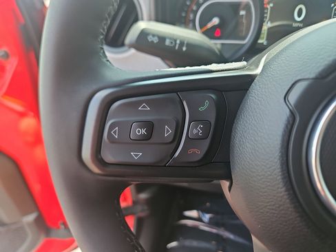 New 2025 Jeep Gladiator Sport image 28