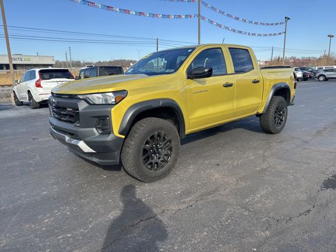 Used 2023 Chevrolet Colorado Trail Boss w/ Technology Package image 8