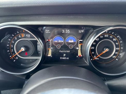 Used 2023 Jeep Gladiator Overland AWD/4WD image 31