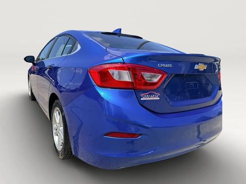 Used 2016 Chevrolet Cruze LT w/ Sun And Sound Package FWD image 5