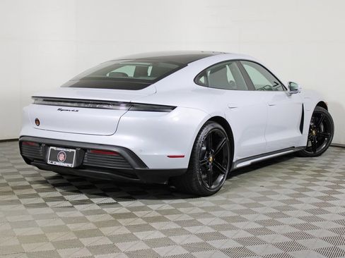 Used 2023 Porsche Taycan 4S image 7