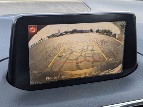 Used 2017 MAZDA MAZDA3 Grand Touring FWD image 25