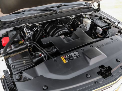 Used 2019 Chevrolet Suburban Premier image 65