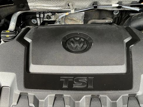 Used 2019 Volkswagen Tiguan SEL Premium R-Line AWD/4WD image 31