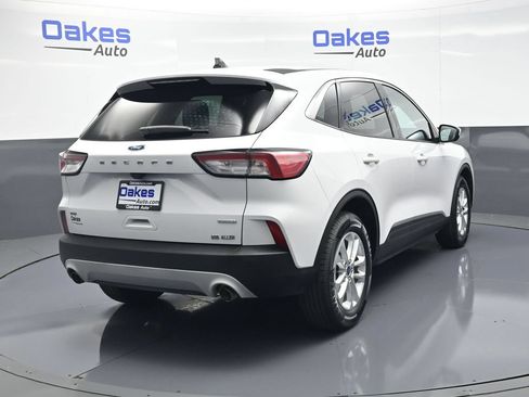 Used 2020 Ford Escape SE FWD image 8