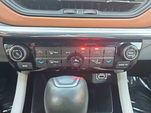 Certified 2023 Jeep Compass Limited image 20