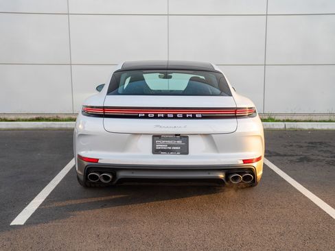 Certified 2025 Porsche Panamera 4 image 7