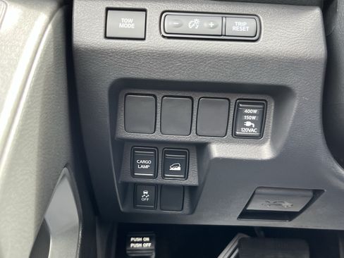 Used 2022 Nissan Frontier SV AWD/4WD image 35