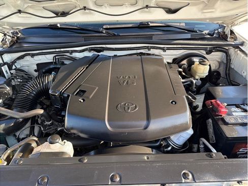 Used 2015 Toyota Tacoma Pickup 4D 5 ft w/ SR5 Package image 26