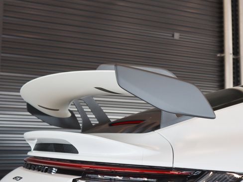 Certified 2022 Porsche 911 GT3 image 33