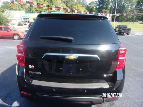 Used 2017 Chevrolet Equinox Premier w/ Enhanced Convenience Package FWD image 5