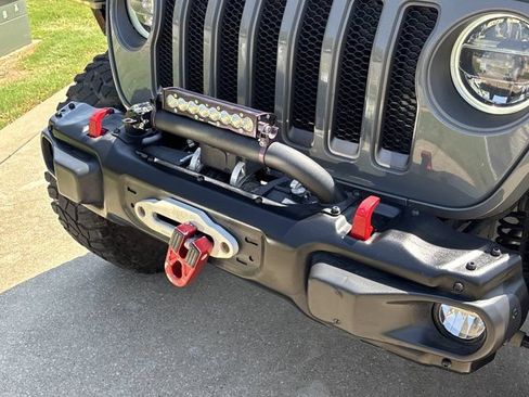 Used 2018 Jeep Wrangler Unlimited Rubicon w/ Dual Top Group AWD/4WD image 13