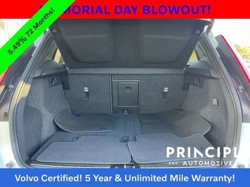 Certified 2023 Volvo XC40 B5 Plus w/ Driver Assist Package AWD/4WD image 16