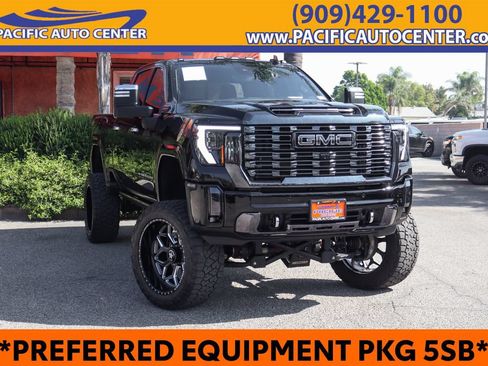 Used 2024 GMC Sierra 2500 Denali Ultimate w/ Max Trailering Package AWD/4WD image 1