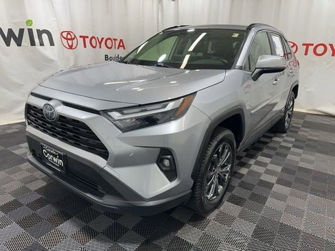Used 2023 Toyota RAV4 XLE Premium image 3