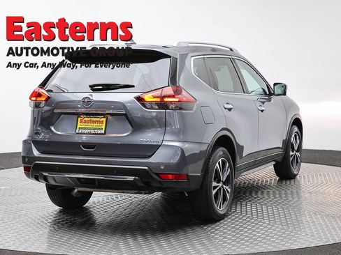 Used 2020 Nissan Rogue SV w/ Premium Package AWD/4WD image 5