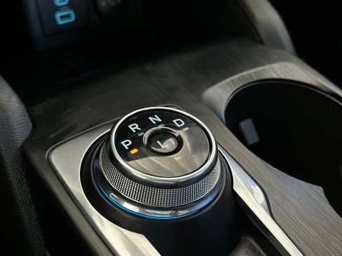 Used 2023 Ford Escape SE image 19