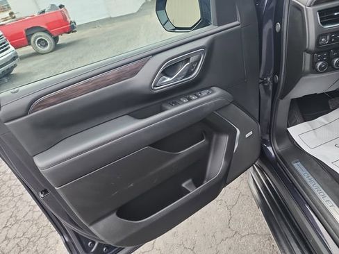 Used 2024 Chevrolet Suburban LT AWD/4WD image 18