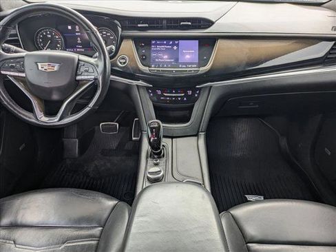 Used 2020 Cadillac XT6 Premium Luxury w/ Platinum Package image 17