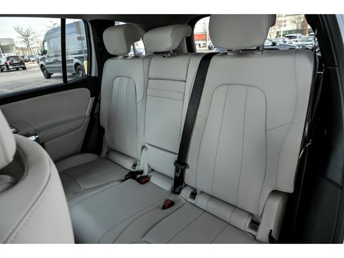 New 2026 Mercedes-Benz GLB 250 4MATIC image 9