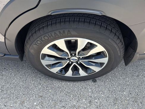 Used 2024 Subaru Outback Limited AWD/4WD image 10