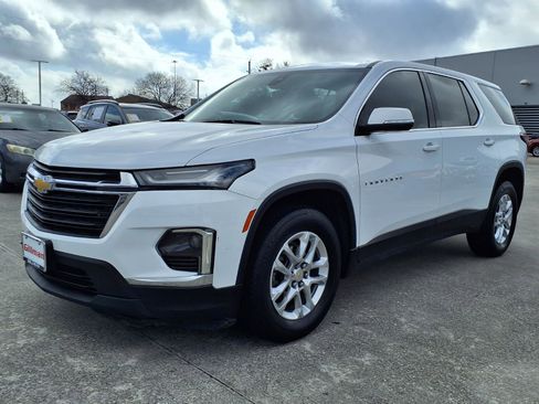 Used 2023 Chevrolet Traverse LS w/ Safety Package image 22