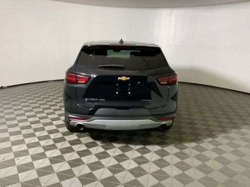 Used 2025 Chevrolet Blazer LT AWD/4WD image 8
