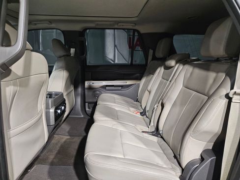Used 2021 Ford Expedition Max XLT image 37