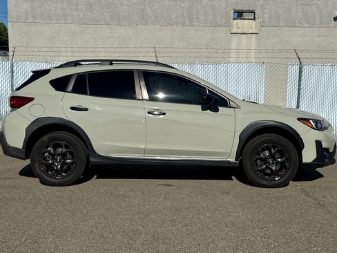 Used 2023 Subaru Crosstrek 2.0i Premium w/ Special Edition AWD/4WD image 6