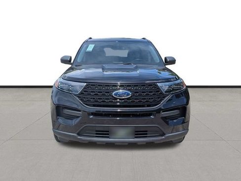 Used 2022 Ford Explorer XLT RWD image 2