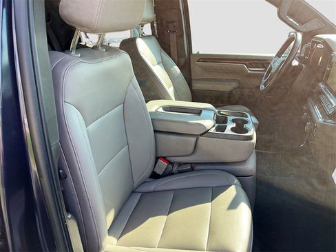 Used 2024 Chevrolet Silverado 1500 LT w/ Z71 Off-Road Package image 28