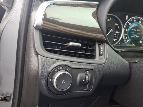 Used 2019 Buick Envision Premium image 19