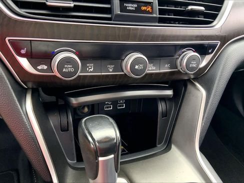Used 2021 Honda Accord EX-L image 32