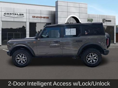 Used 2025 Ford Bronco Badlands AWD/4WD image 7