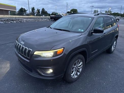 Used 2022 Jeep Cherokee Latitude Lux w/ Sun & Sound Group AWD/4WD image 3
